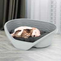 Лежанка пластиковая с подушкой серый/М8410