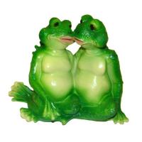 Лягушки целуются L22W13H17см 123455/F043